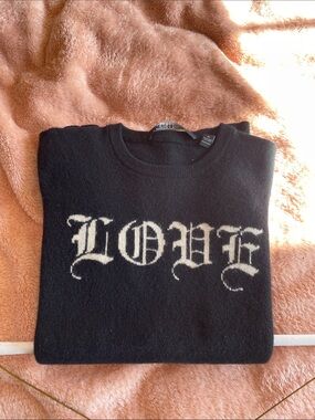 Sweater by Quotation “Love” size Medium 100% cashmere